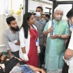 Lt Governor visits DH Poonch to enquire about health of civilians who were injured in a road accident 2