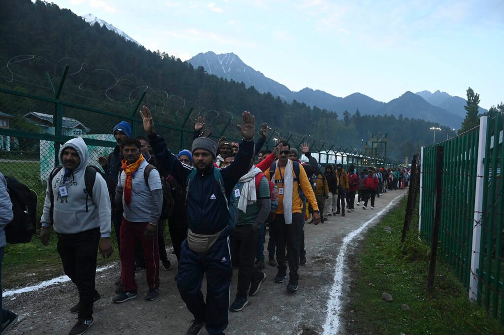 In Frames: Amarnath pilgrims leave for holy cave on first day of yatra 2 km1