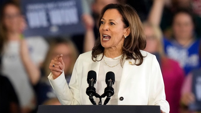 kamala harris 082438263