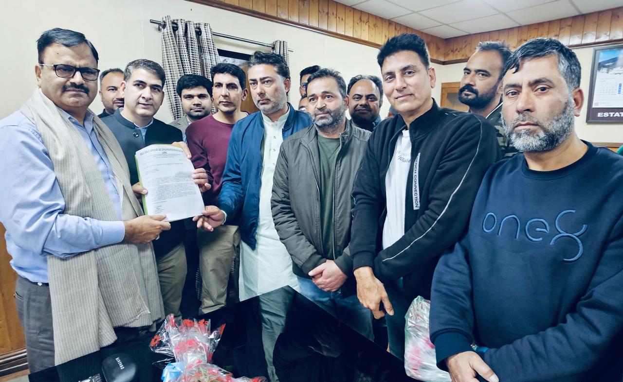 Javed Rana meets several deputations assures prompt redressal of grievances 3