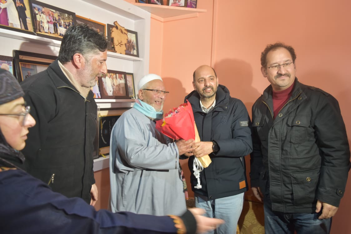 Handicrafts Handloom Dept hails Master Craftsmen conferred Padma Shri JK Govt Awards